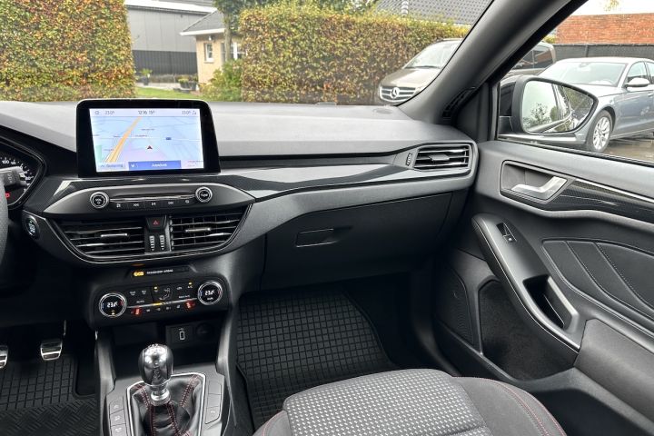 Ford Focus 1.0 ST Line Business Afbeelding 17
